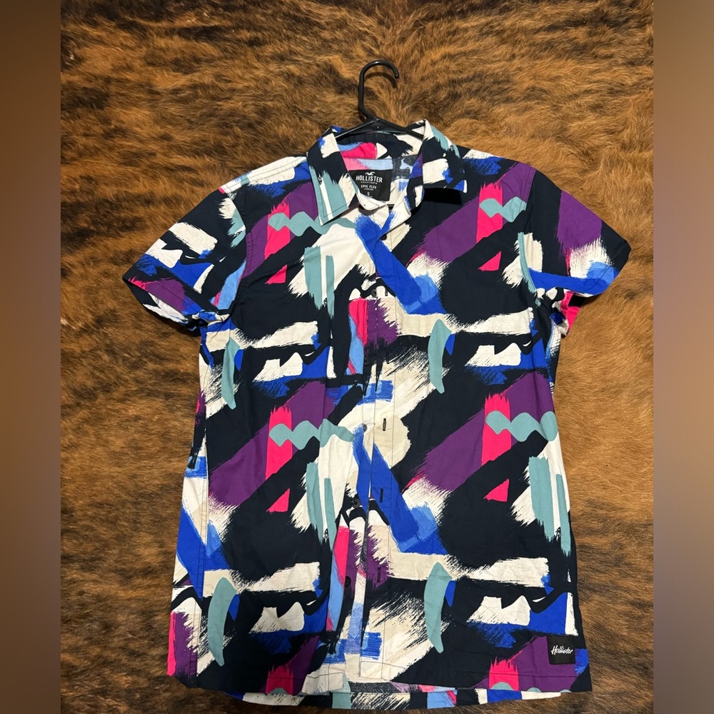 Women’s button up short sleeve